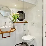 Your Houseboat أمستردام
