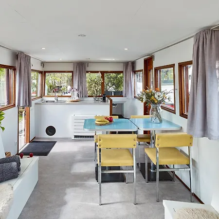 Botel Your Houseboat *