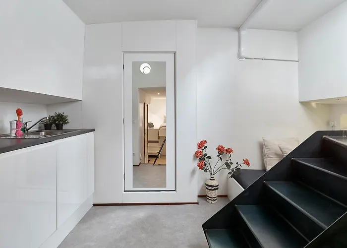 Your Houseboat Botel Amsterdam