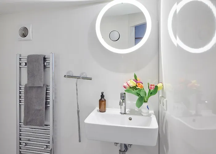 Your Houseboat Amsterdam