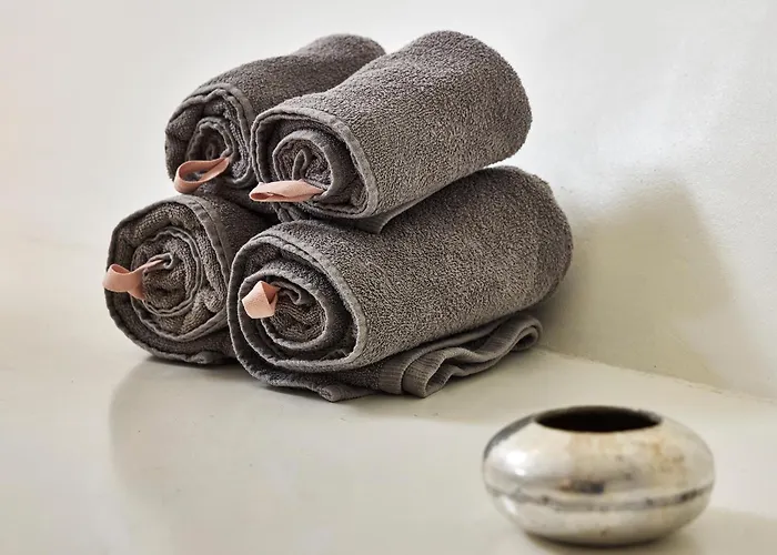 Botel Your Houseboat