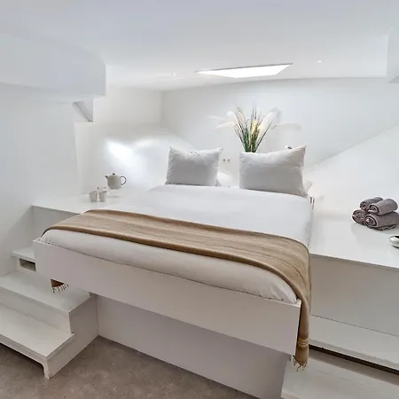 船屋 Your Houseboat *